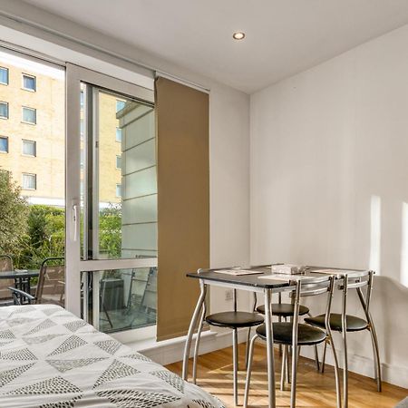 Modern Chic Studio Chelsea Apartman London Kültér fotó